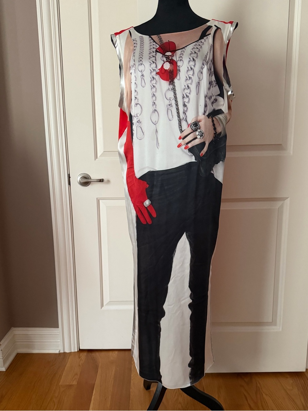 Sleeveless Graphic Venera Arapu Dress - White, Black & Red